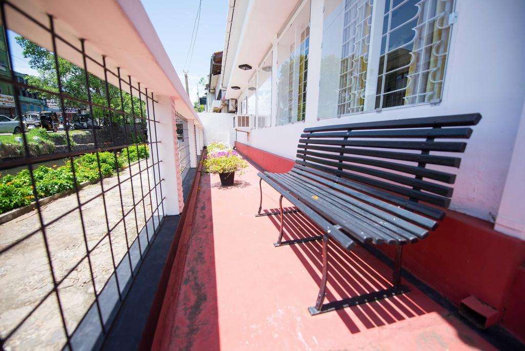 Hotel Hamilton House Negombo Esterno foto