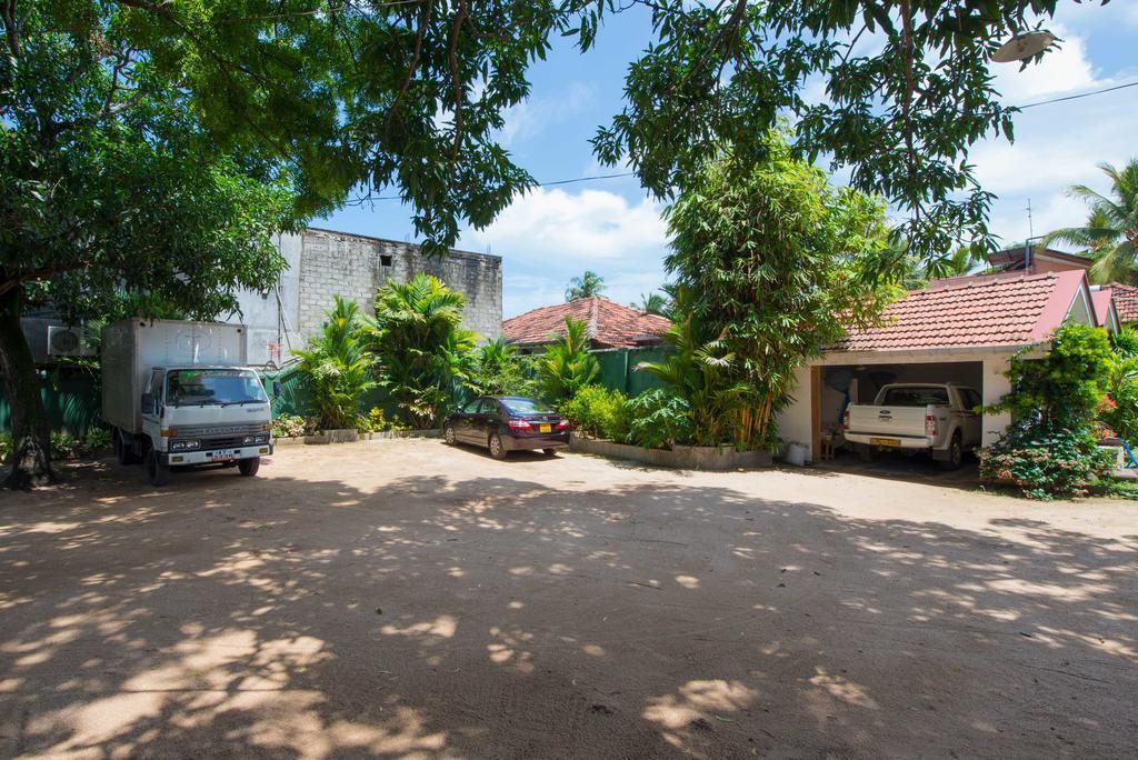 Hotel Hamilton House Negombo Esterno foto